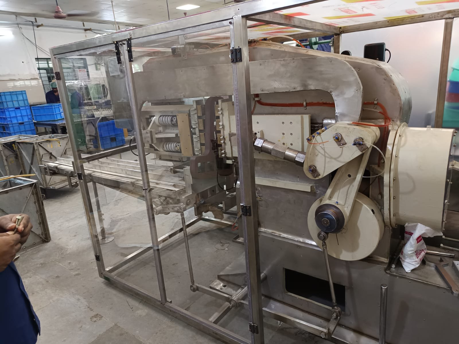 Automatic Soap Cutting & Soap Stamping Machine