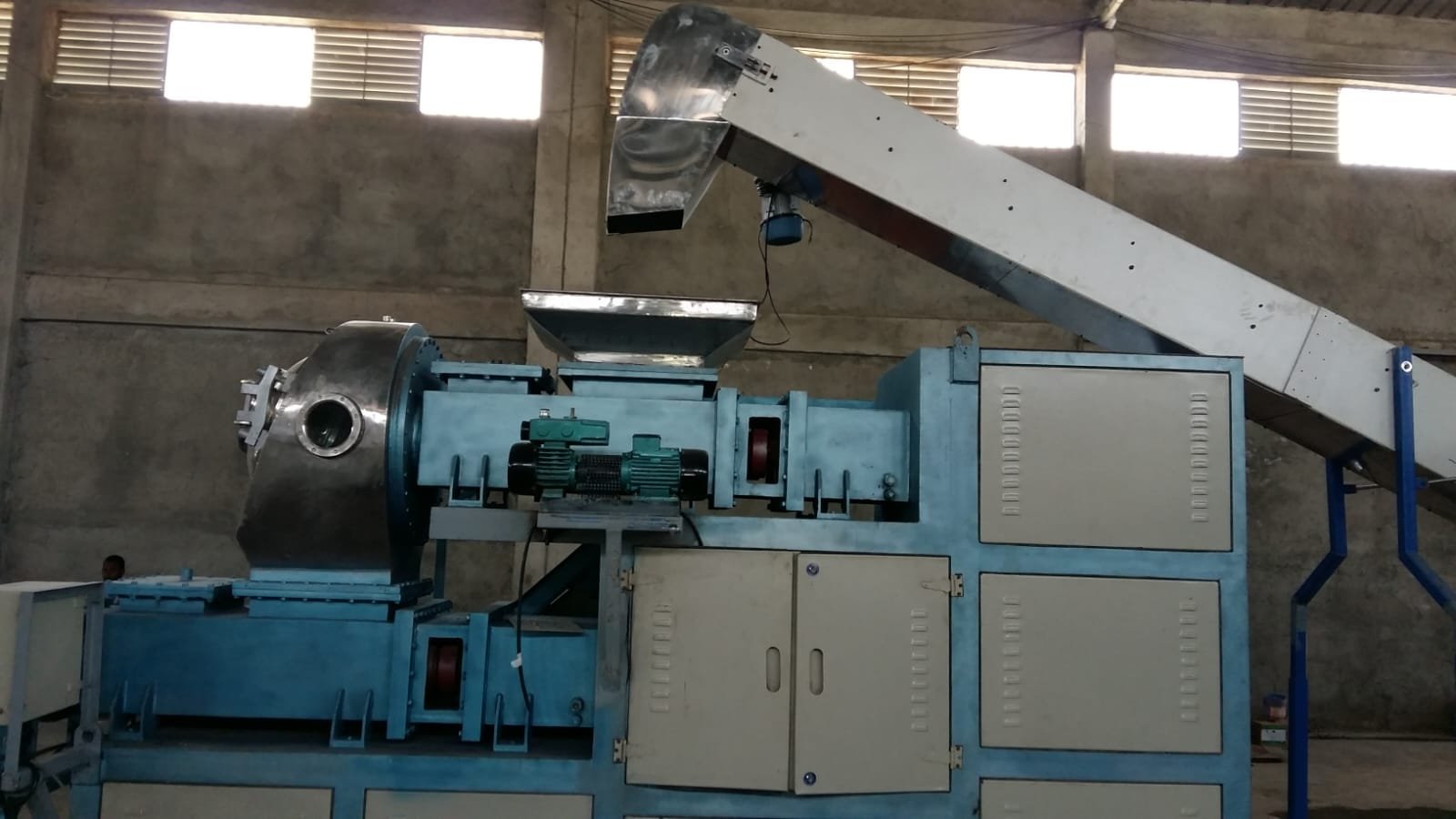 Glycerine Transparent Soap Molding & Schist Cooler Machine
